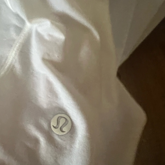 LULULEMON CROSS BACK WHITE TANK TOP SIZE 8 - Picture 2 of 3